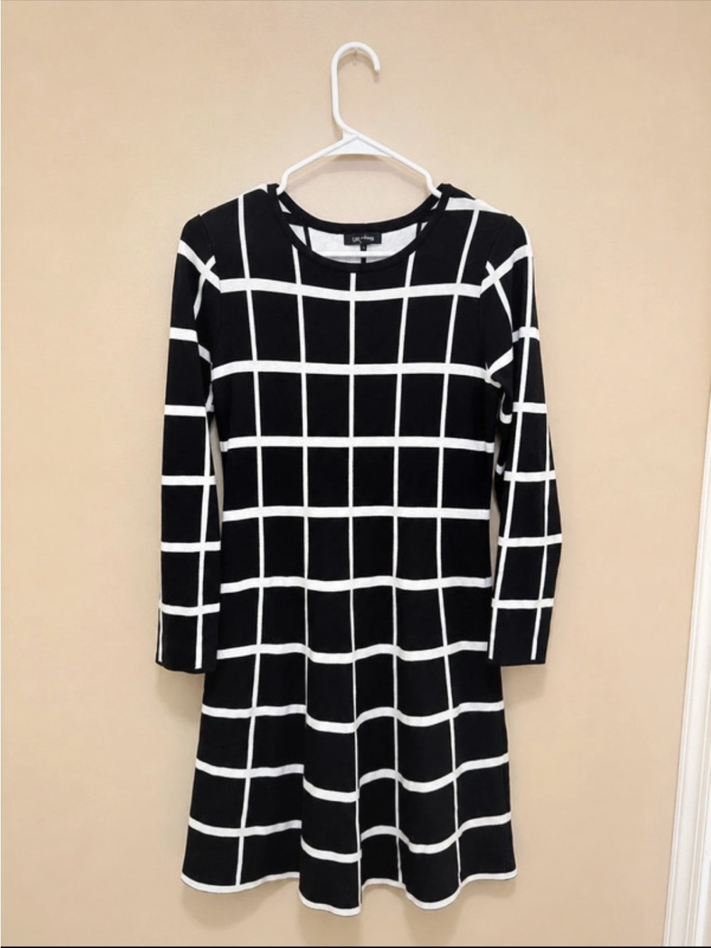 Black & White Grid Long-Sleeve Women’s Dress